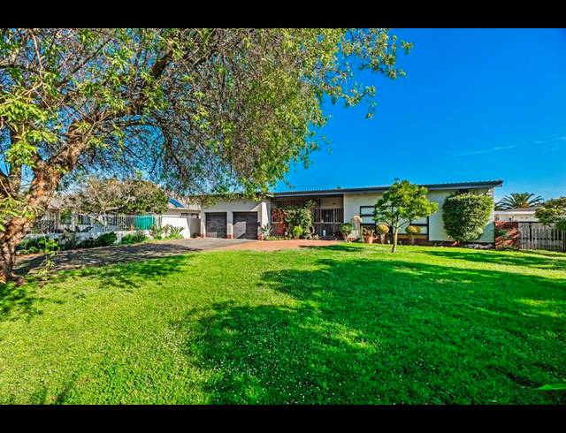 3 BEDROOM HOUSE FOR SALE IN DE LA HAYE
